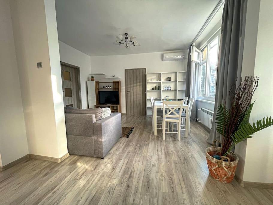 A Flat For A Great Start Apartment โซเฟีย ภายนอก รูปภาพ